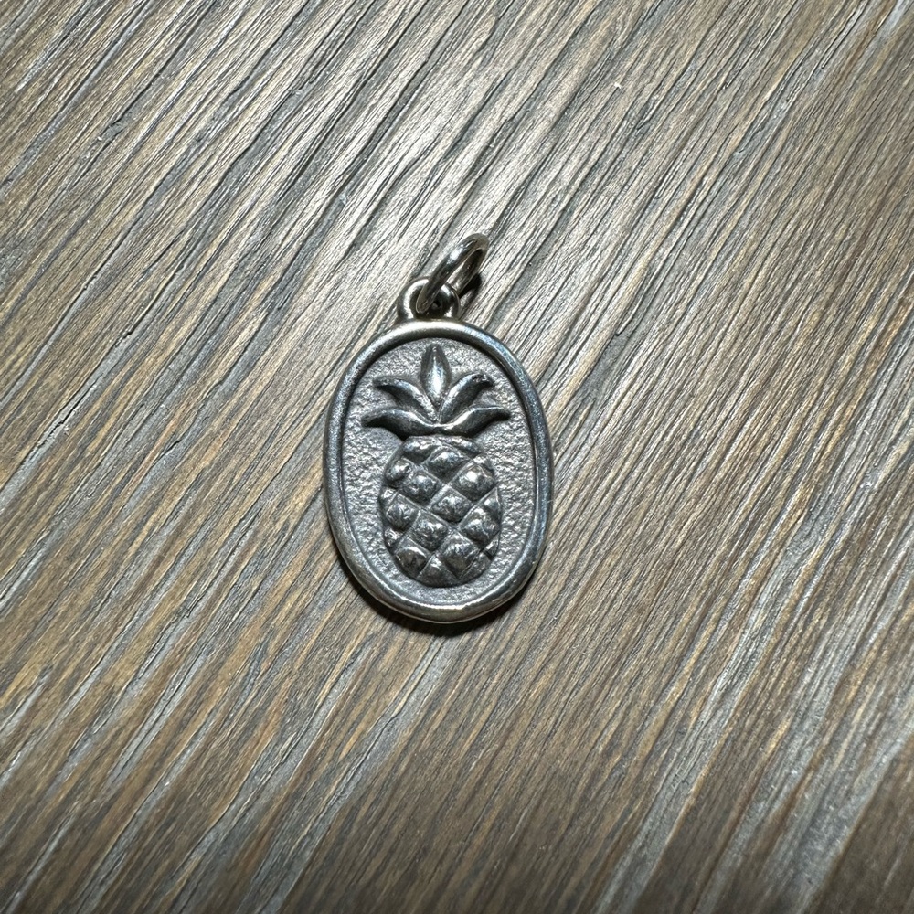 RETIRED James Avery Silver Pineapple Hospitality Charm